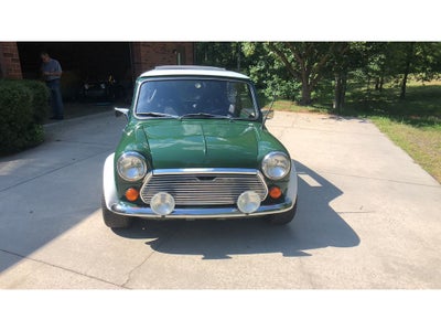1974 AUSTIN MINI 1000 Base